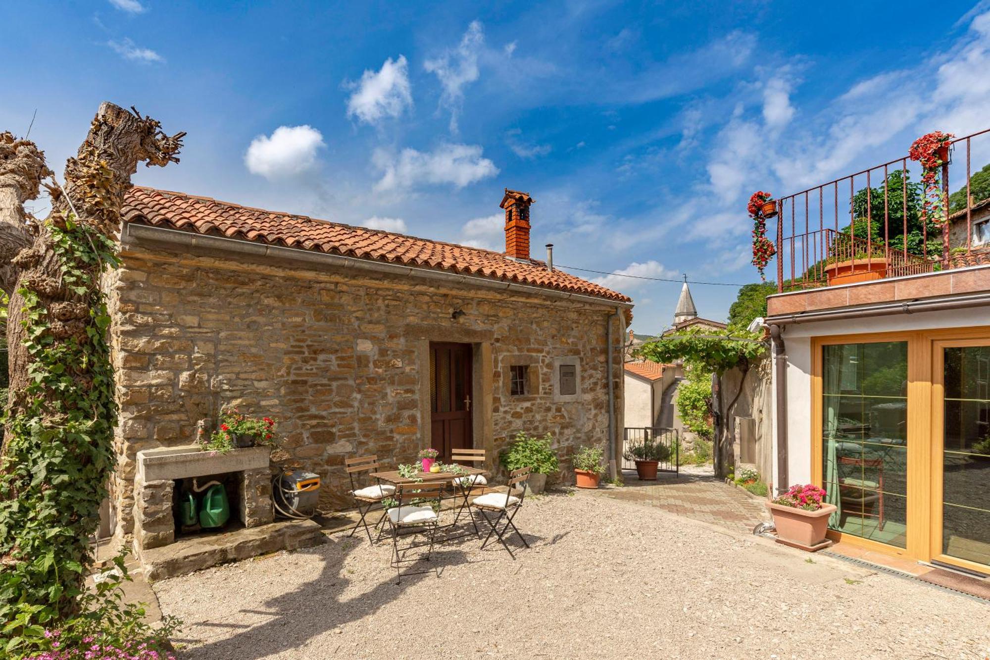 Under The Rock House In Osp With Hot Tub Διαμέρισμα Εξωτερικό φωτογραφία